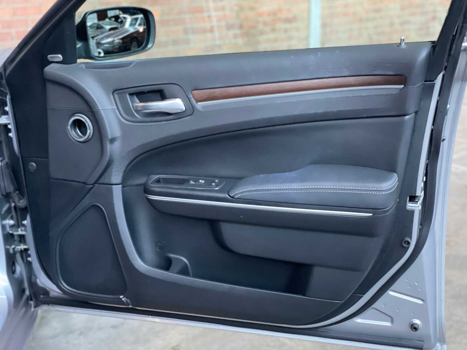 Chrysler 300C LD HEMI Facelift  5.7 V8 367pk 2014