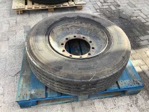 Michelin - X - Reifen mit Felge