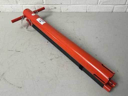 Hand control unit for ground screws