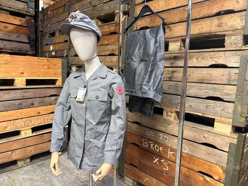 Lot de îmbr?c?minte gri militar?