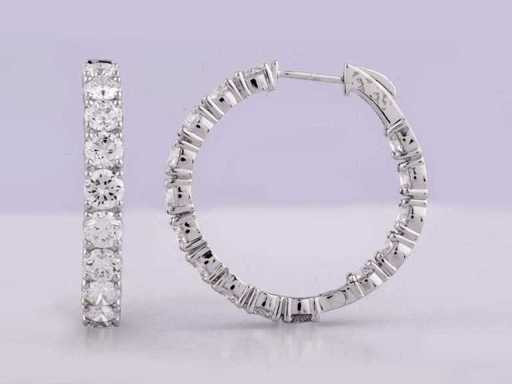 14 KT witgouden oorbel met 11,17 cts laboratoriumgekweekte diamant