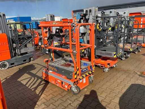 2019 JLG Power Towers Nano SP più ascensore passeggeri