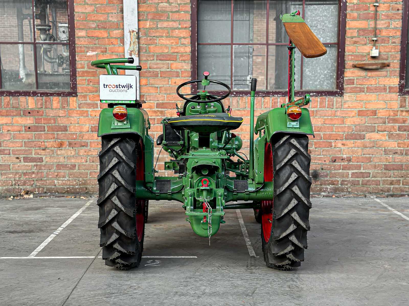 Holder 1955 1-Cilinder Oldtimer Tractor + Originele Melkwagen, TRH-44-X