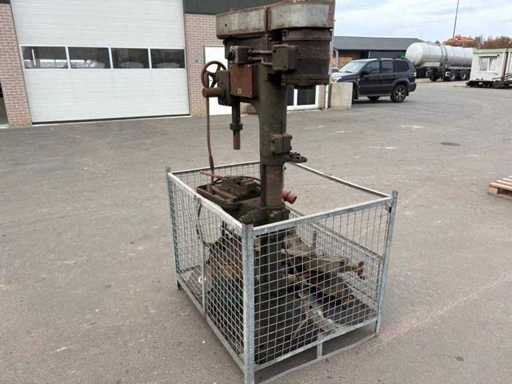 Machine de forage à colonne