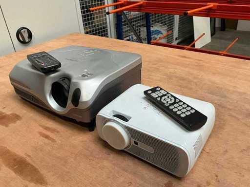 Projector (2x)