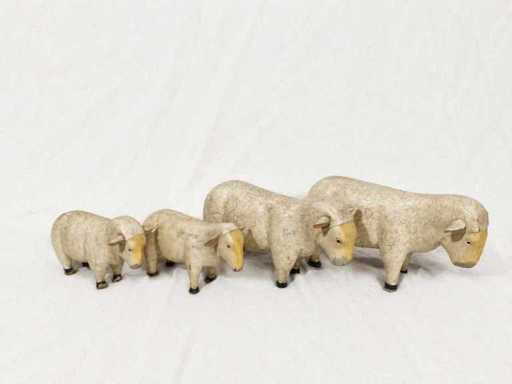 Pecore decorative di diverse dimensioni (5x)