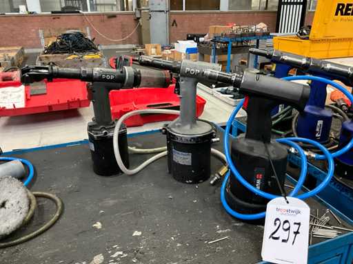 Onkenhout / Würth Various pneumatic blind rivet nut pliers (3x)