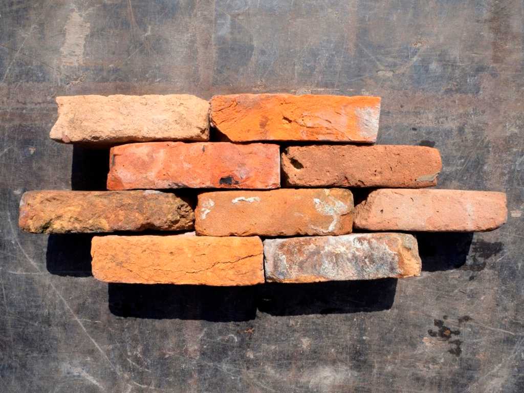 Old baked bricks 1,09m²