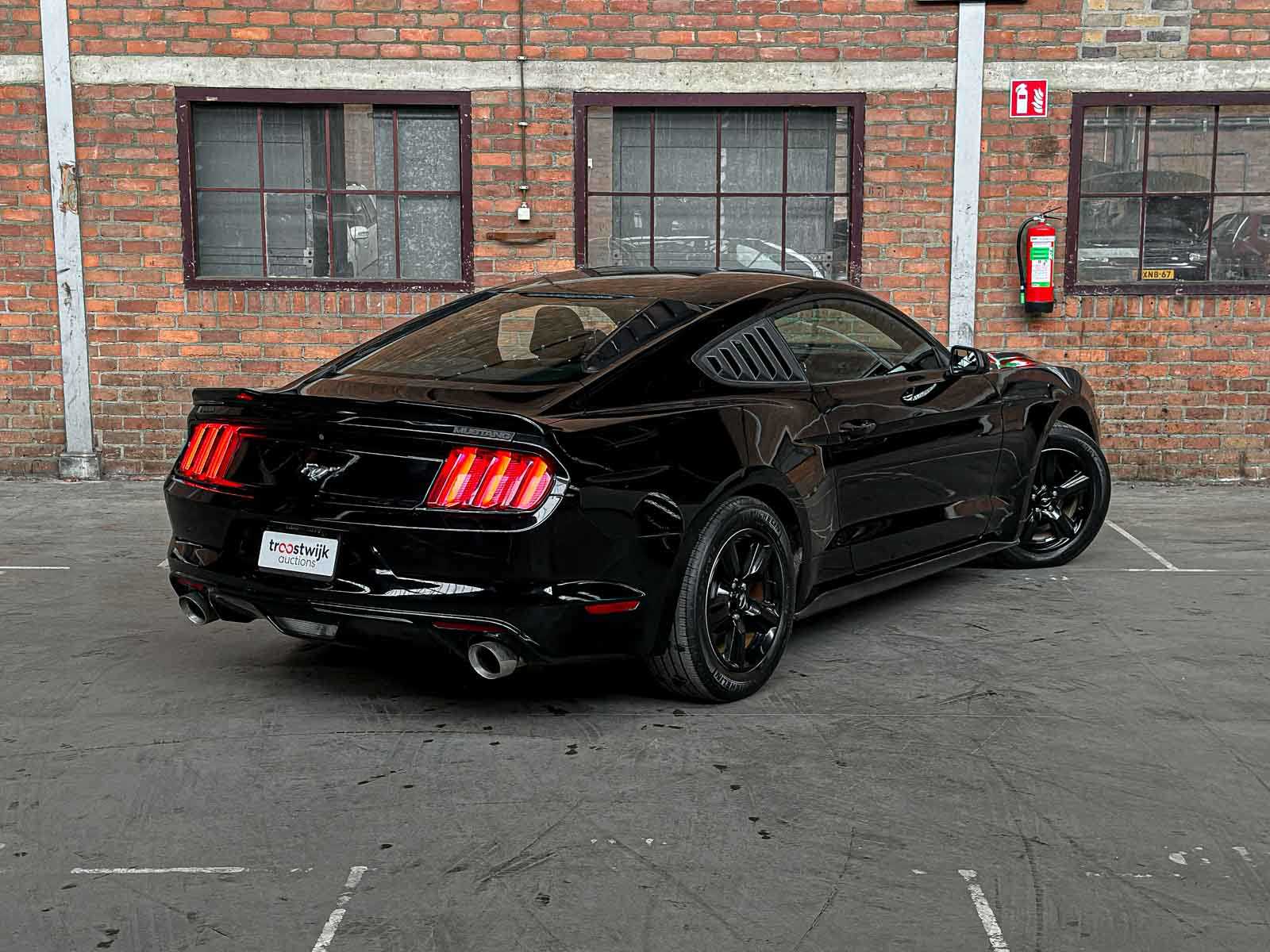 Ford Mustang 3.7 V6 300pk 2017 Coupe