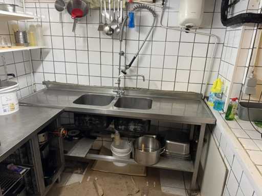 Stainless steel sink