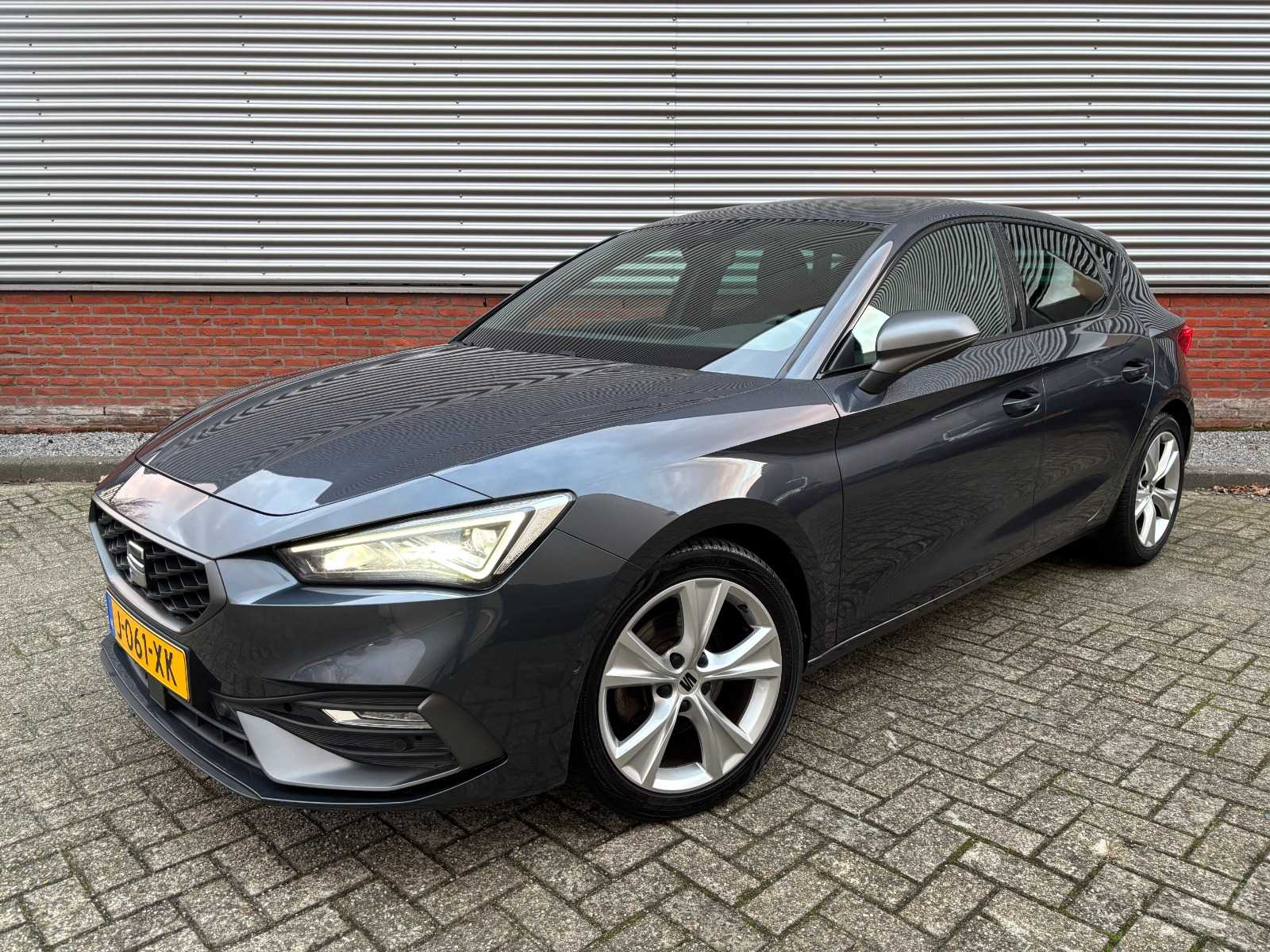 SEAT Leon 1.0 TSI FR Launch Edition; J-061-XK