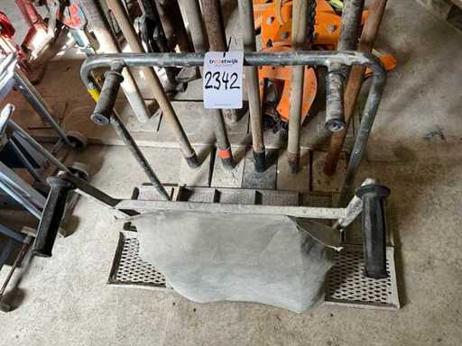 O mulțime de mistrii de podea