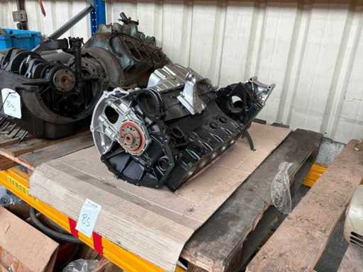Mercedes-Benz 602 Diesel Engine Overhauled Turning Part 