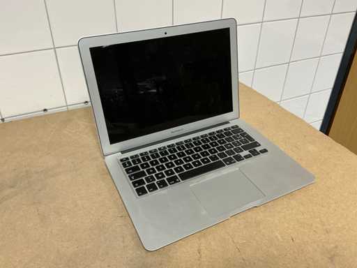 APPLE A1466 - I5-5250U MacBook Air 