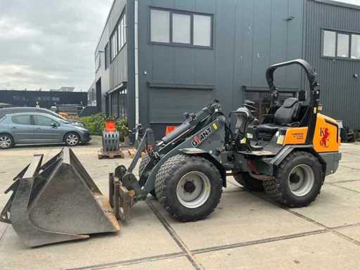 Mini excavators, mini shovels, trucks, equipment Kees Calis machine rental