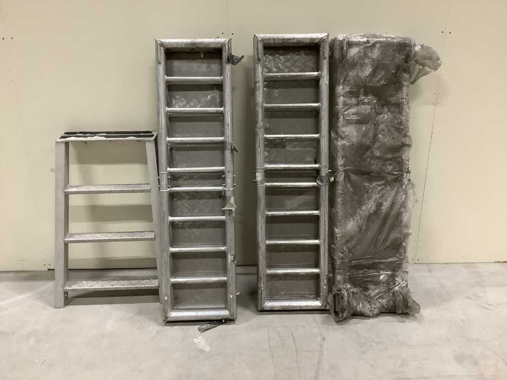 Ladder and stairs (4x)