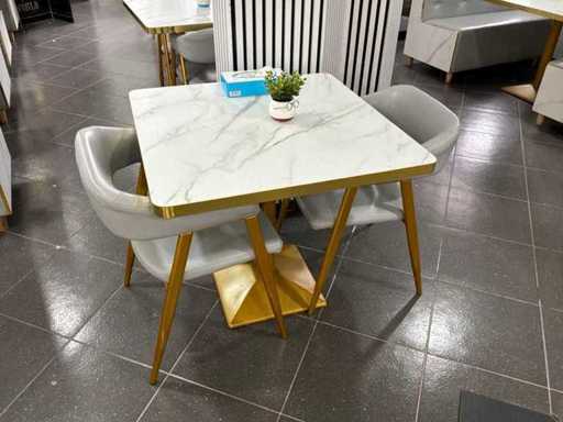 Restaurant table + chairs