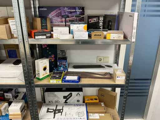 Charge verschiedener IKT-Artikel (38x)