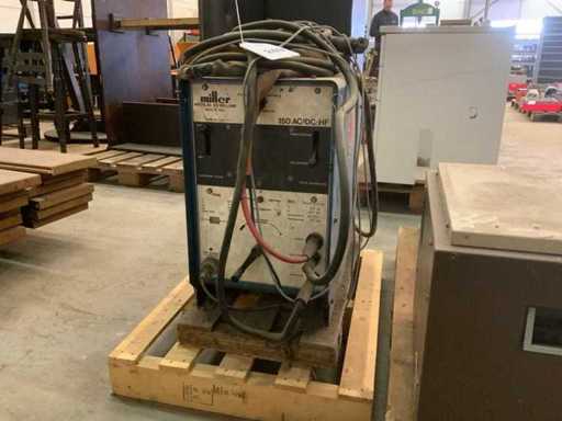 Miller 150 AC/DC-HF Welding Machine
