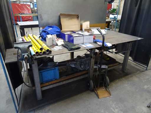 Welding table