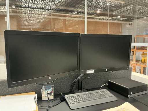 Écran HP ProDisplay P232 24 pouces (2x)