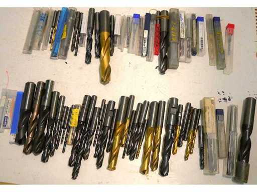 Perceuses en carbure plein avec refroidissement interne (partiellement inutilisé) jusqu’à 19,5 mm (70x)