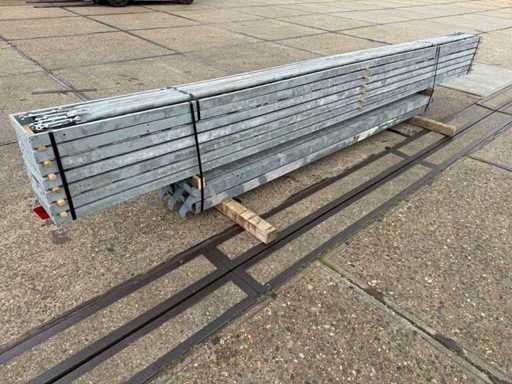 Flat roof - Steel construction 4.90 x 24.00 meters (117m2)