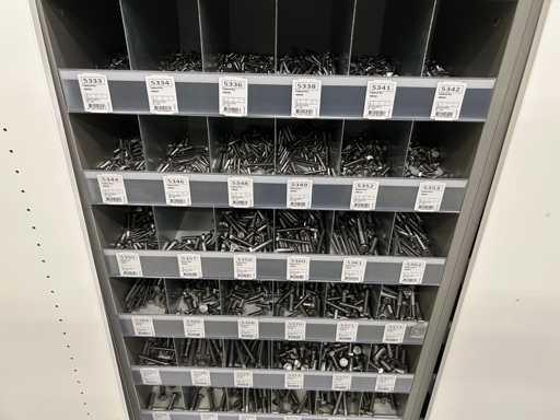 Partia stalowych kolców