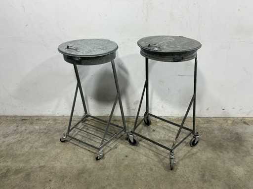 Mobile waste bin (2x)