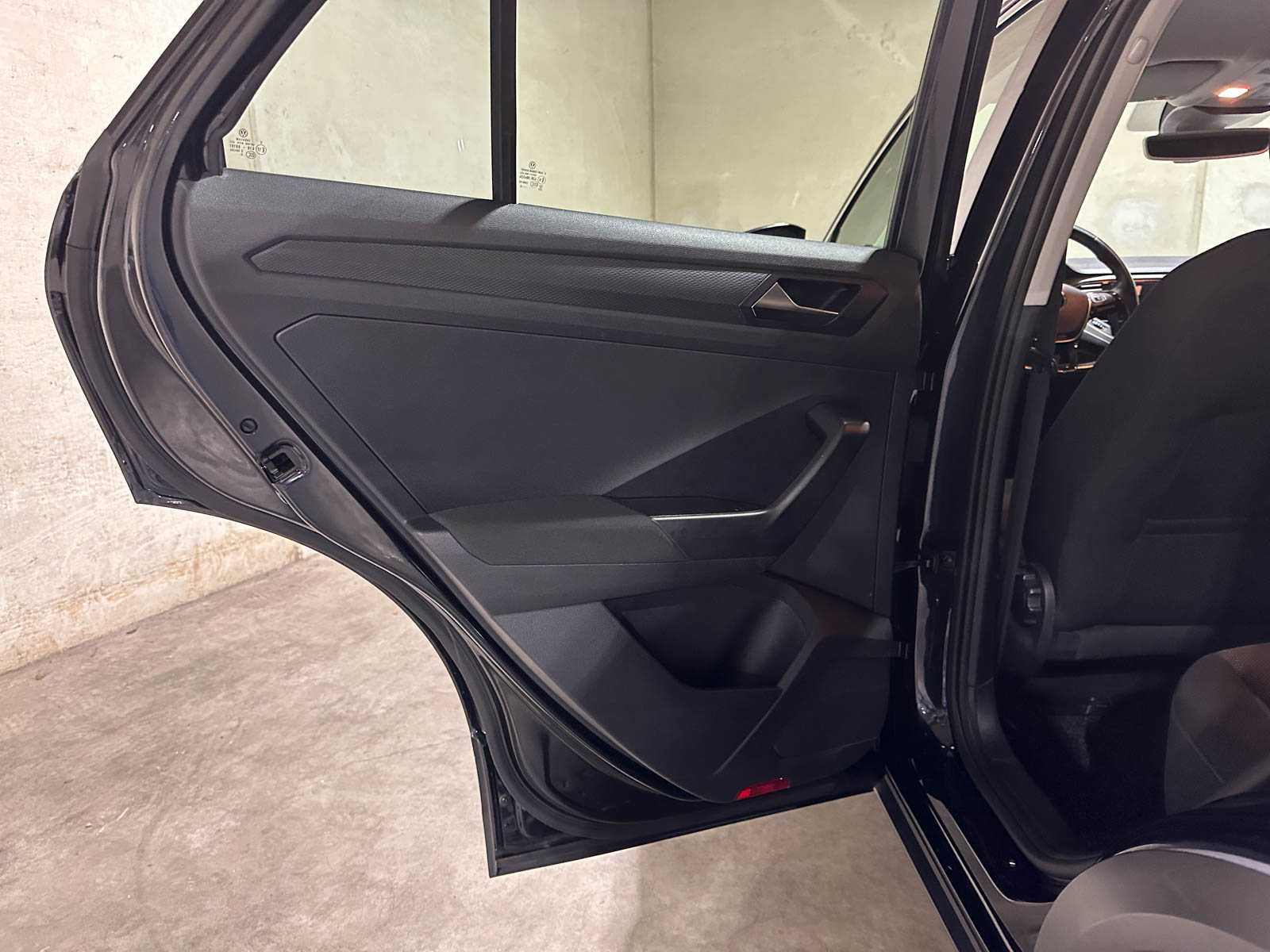 Volkswagen T-Roc 1.0 TSI Style Business 116pk 2020 (Origineel-NL), H-006-NL