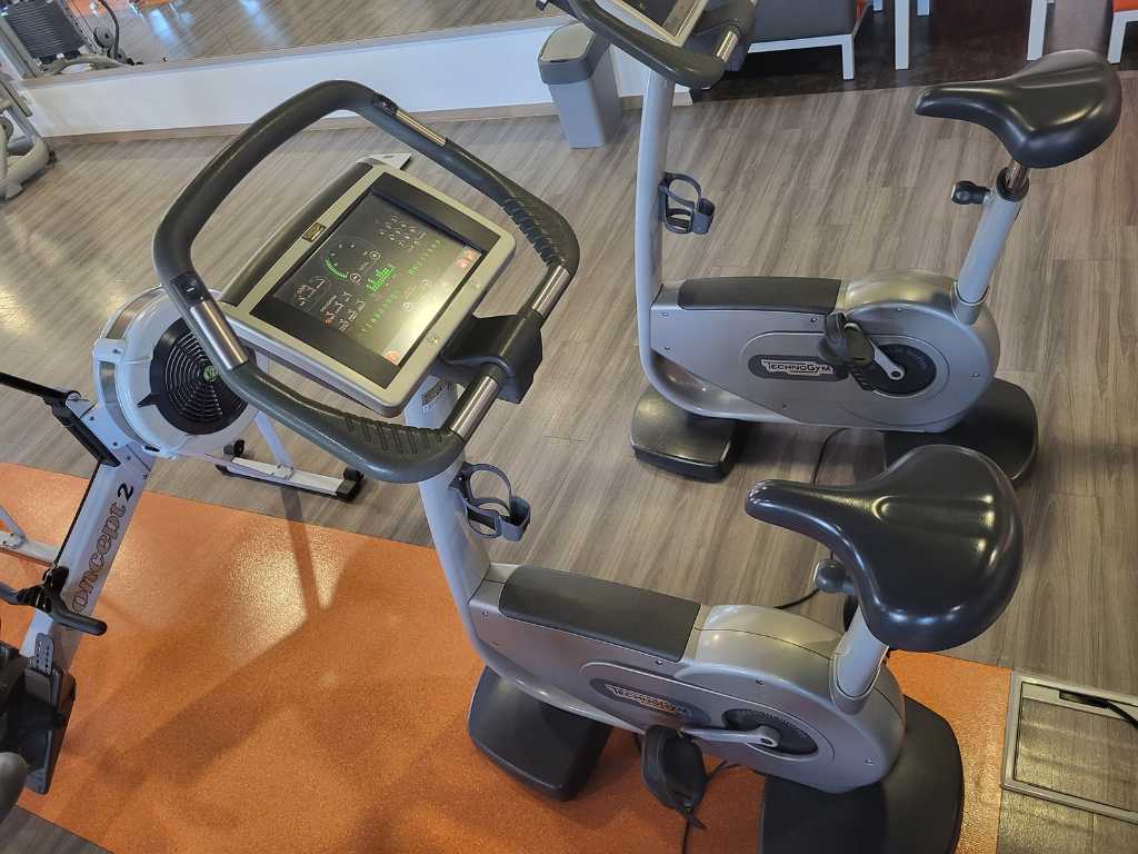 Technogym bike exc online 700i