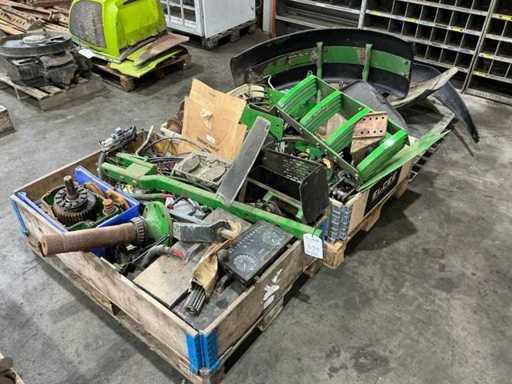 Batch of John Deere parts