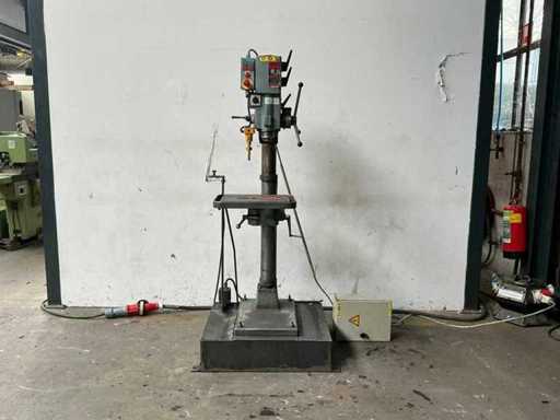 Trezzi - S68 - Macchina per perforare colonne