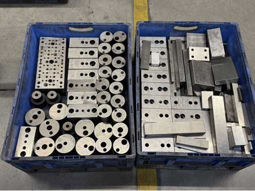   Lots of clamping pads