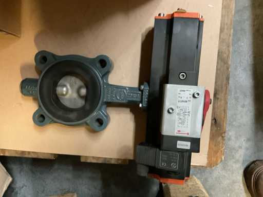 Anflanschklappe mit pneumatikantrieb/ MGV