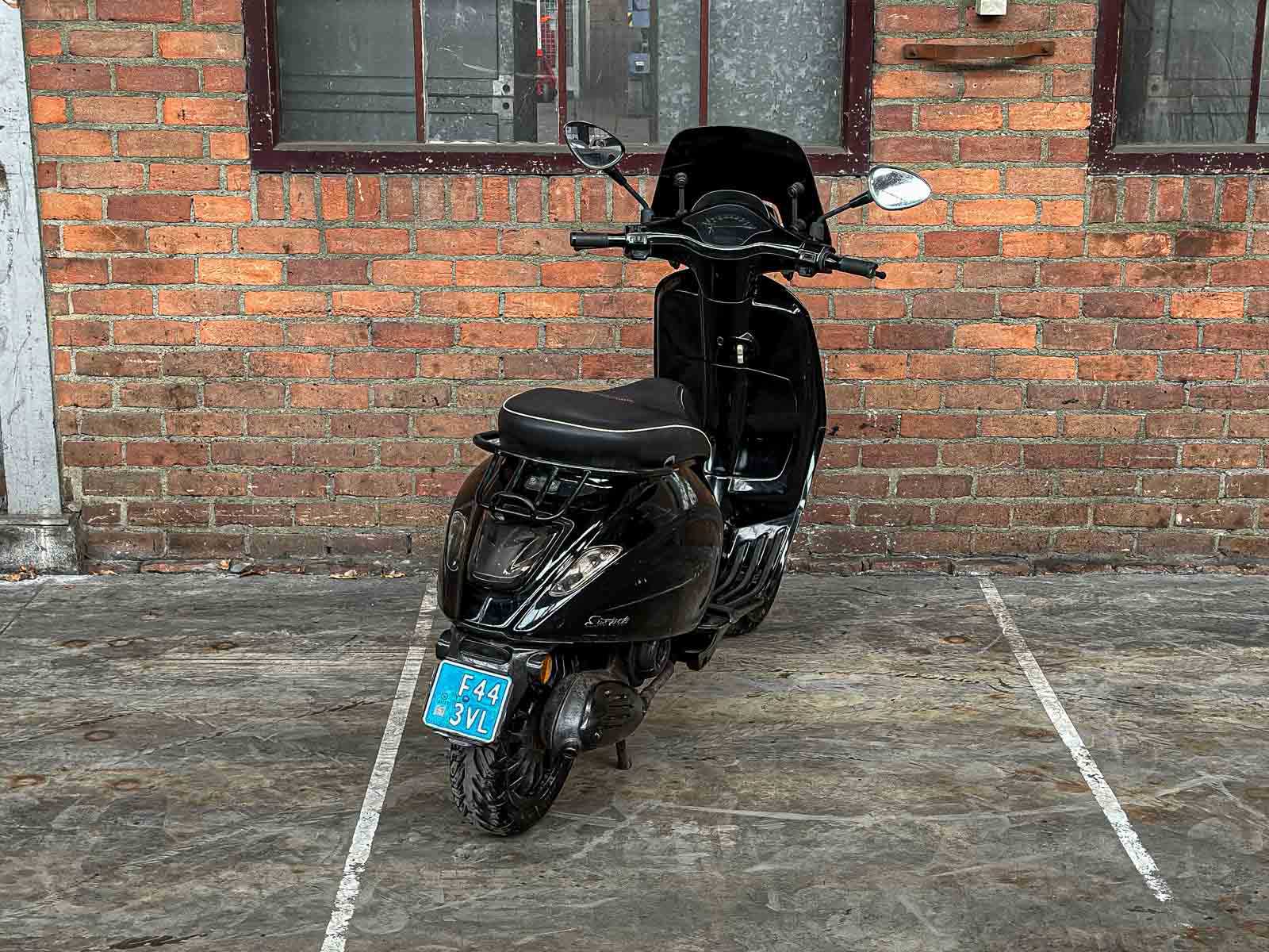 Piaggio Vespa Sprint 4T CUSTOM 2014, F-443-VL Scooter