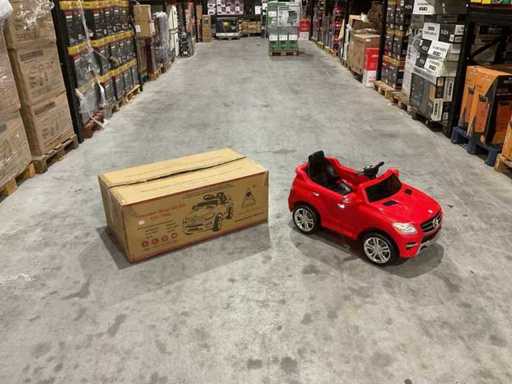 Mercedes QX-7996 Red ML350 Toy