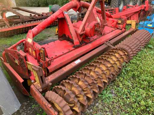 POTTINGER LION 3000 METER power harrow