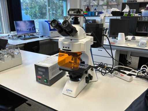 KERN OBN 148 Trinoculaire fluorescentiemicroscoop