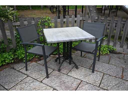 Sediamo-Terrassenset bestehend aus 9 Terrassentischen und 36 Terrassenstühlen
