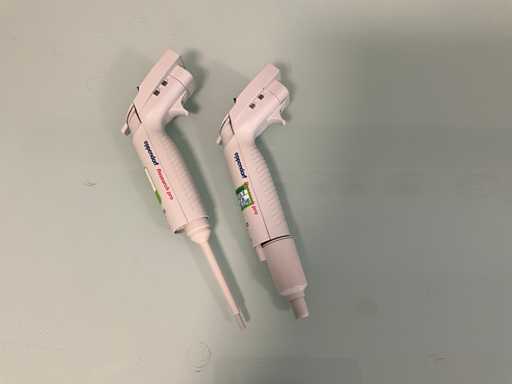 EPPENDORF Research pro Zweiteiliges Pipettenset (2x)