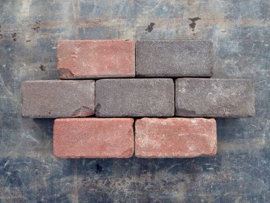 Old baked bricks 7,5m²