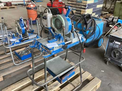 Plastic pipe welding machine