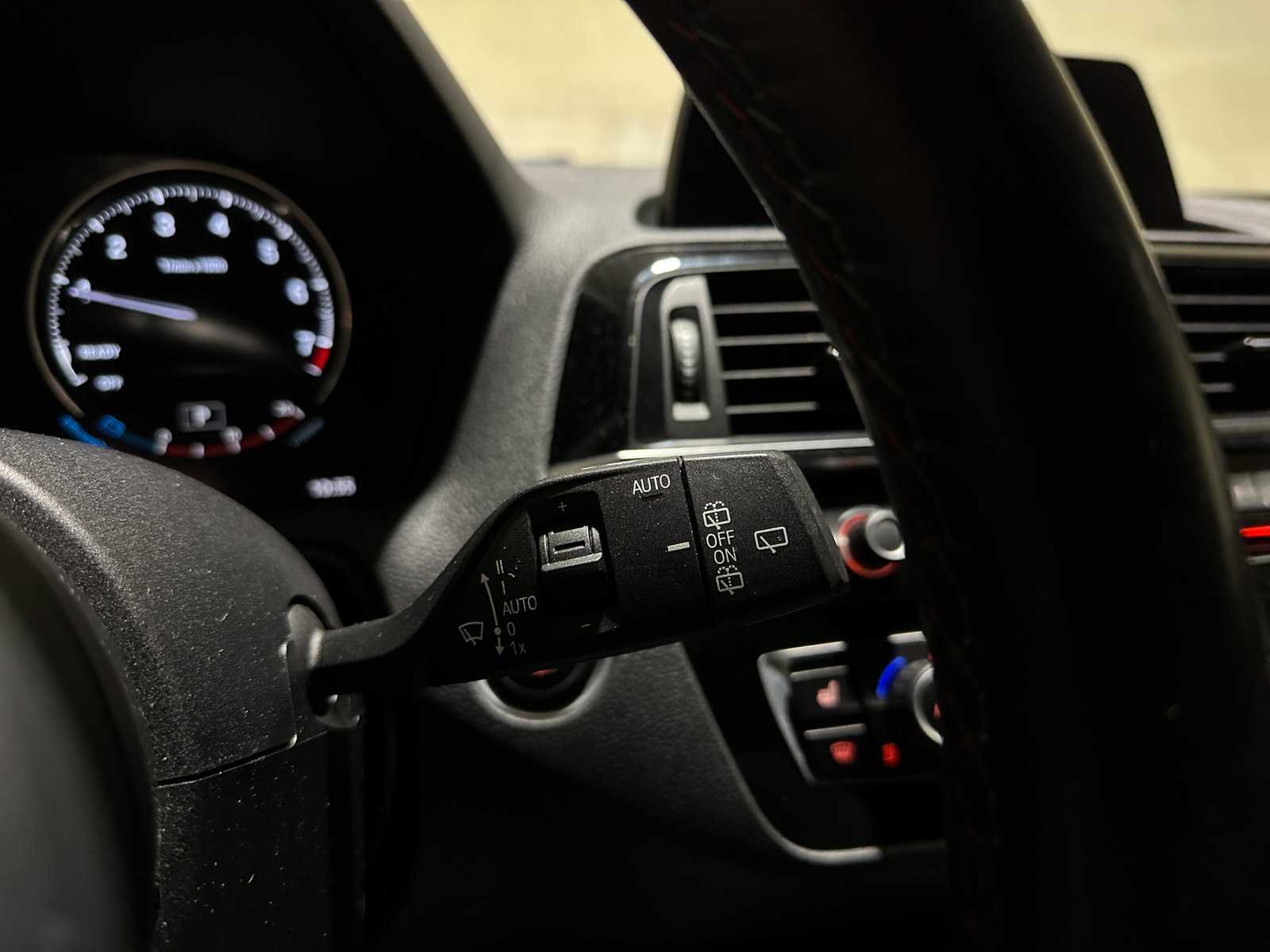 BMW 118i Edition M Sport Shadow High Executive 1-serie 134pk 2019, P-613-RT 