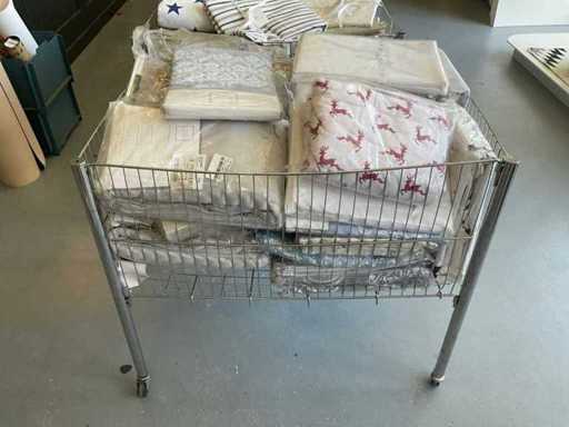 Lot de așternut - aproximativ 20 de bucăți