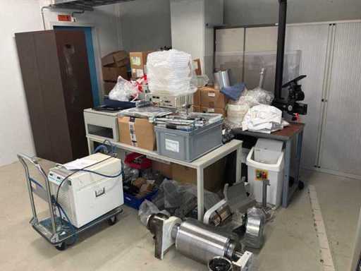 Verschiedene Teile, Werkzeuge und Zubehör