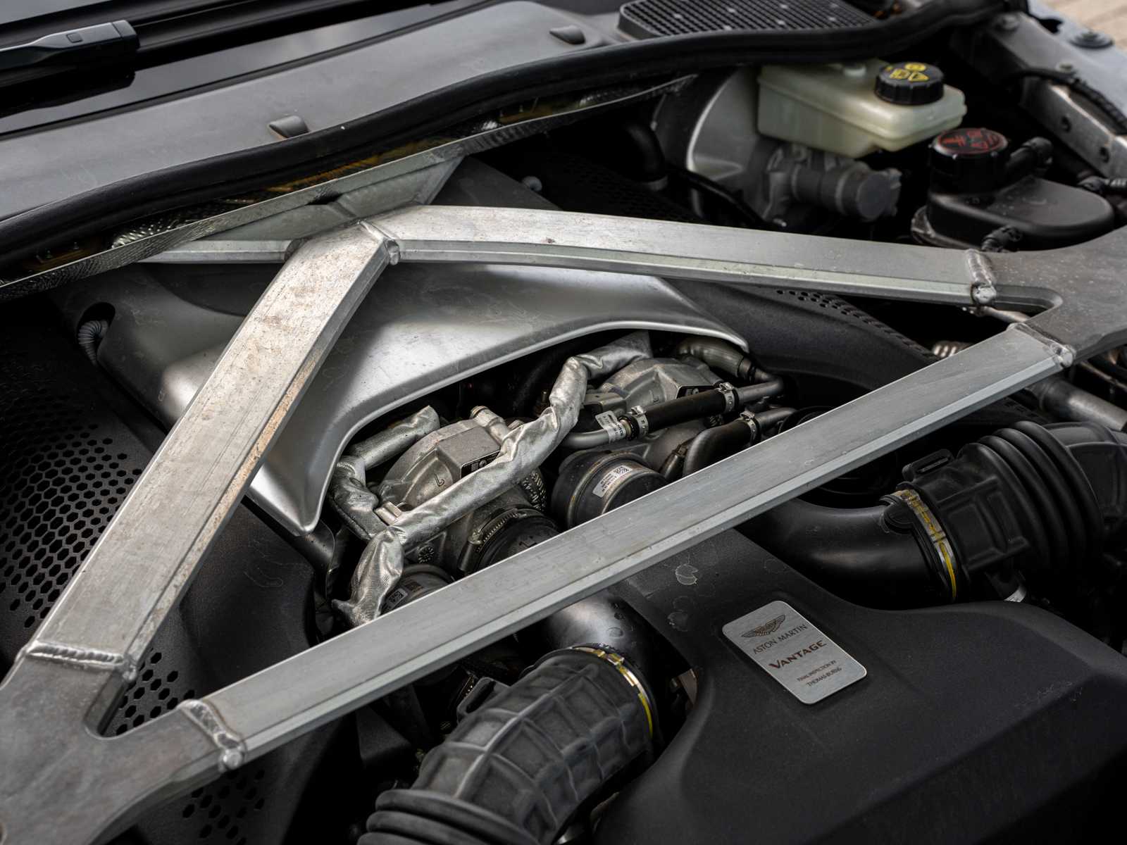 Aston Martin Vantage 4.0 V8 510pk 2021, X-777-DL