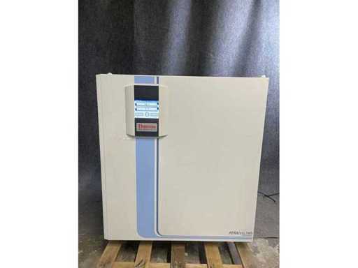 Thermo Scientific - Heracell 240i - CO2 Incubator