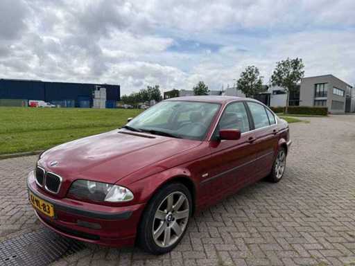 BMW 320i sedan, TZ-VL-83