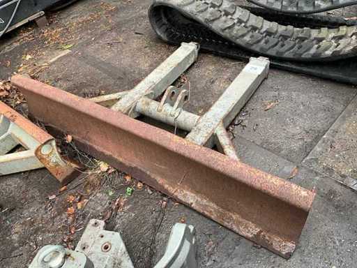 VOLVO - ECR25D - Lame et contrepoids du bulldozer